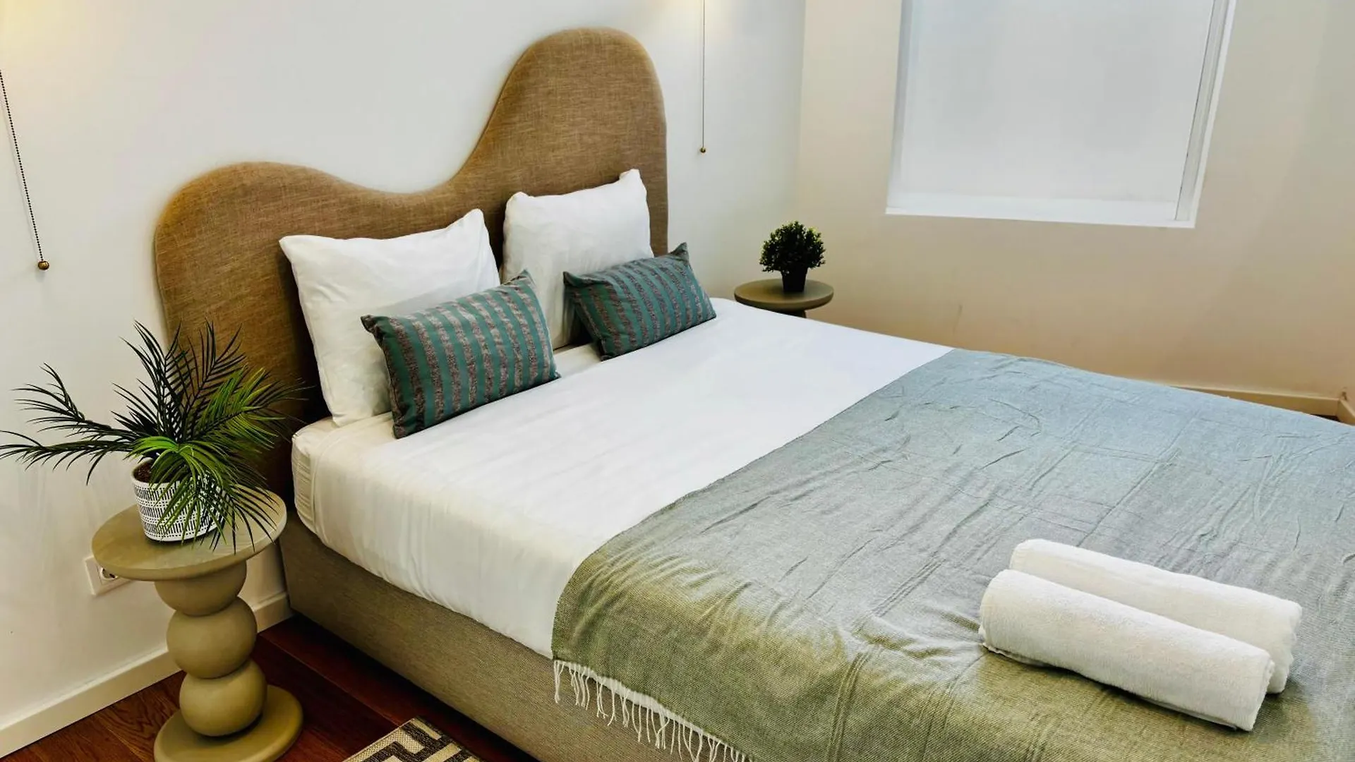 Mary Pink - No Rc B - Magnificient One-Bedroom Apartment Lisbon 0*,  Portugal