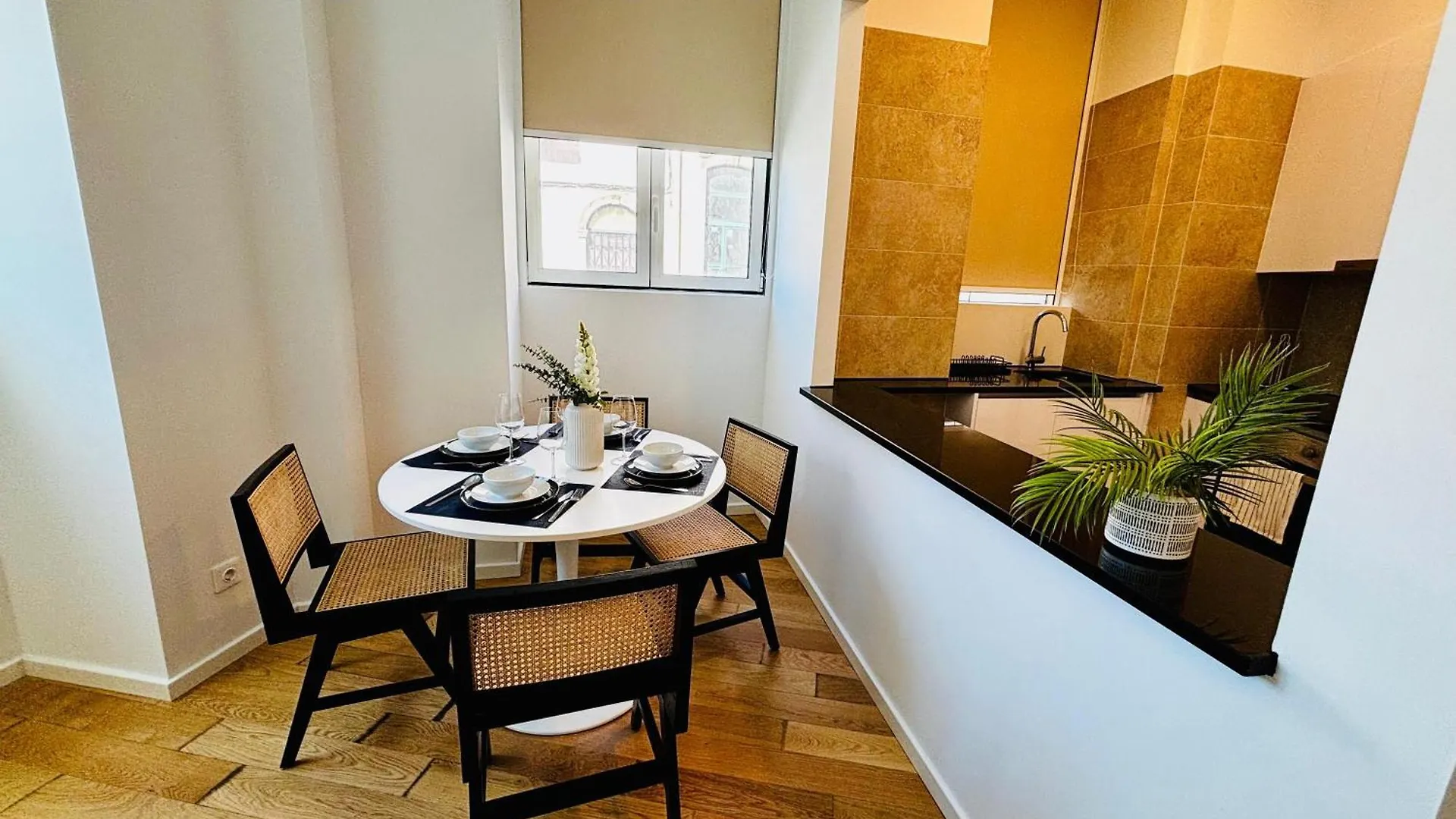 Mary Pink - No Rc B - Magnificient One-Bedroom Apartment Lisbon 0*,  Portugal